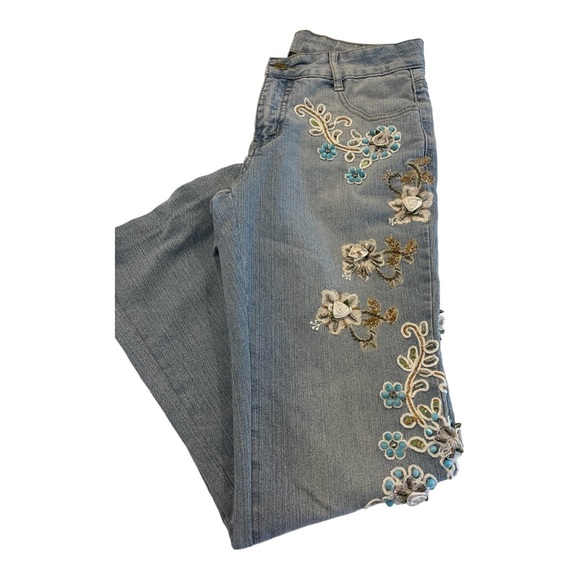 A.Z.I Embroidered & Beaded ladies Denim Sz 4 - Picture 2 of 2